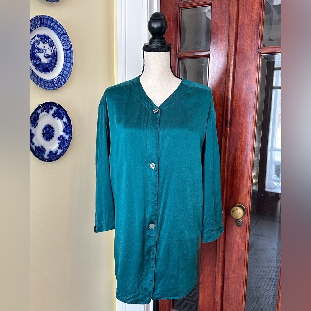 Vintage Gold Label Victoria’s Secret Emerald Green 100% Silk Sleep Shirt, Size S